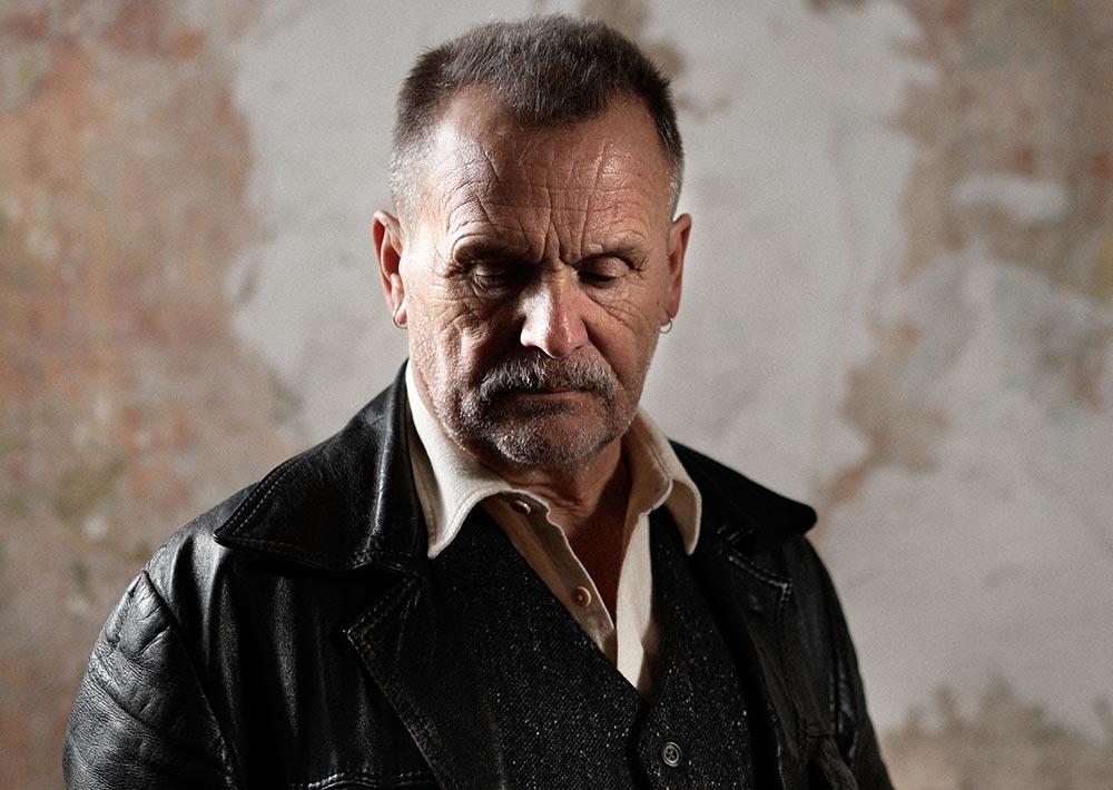 Martin Simpson. Photo: A. Muscroft
