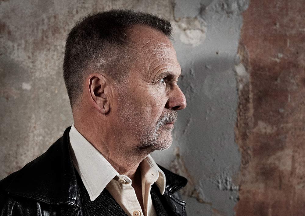 Martin Simpson. Photo: A. Muscroft